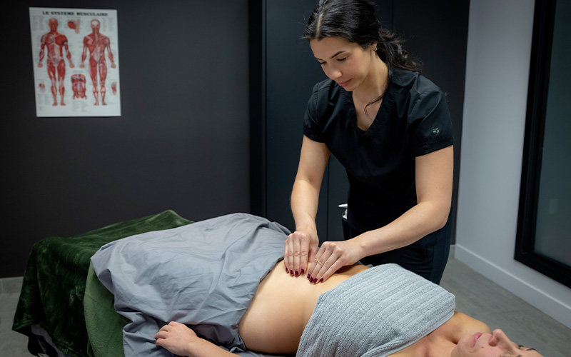massotheraoeute a laval qui fait un drainage lymphatique bresilien du ventre